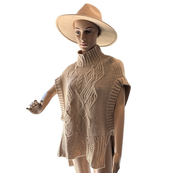 BCBG Maxzaria Wool Blend Sweater XS/S - Picture 2 of 9